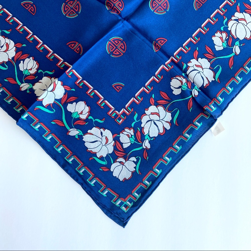 Christian Dior silk scarf - Picture 5 of 9